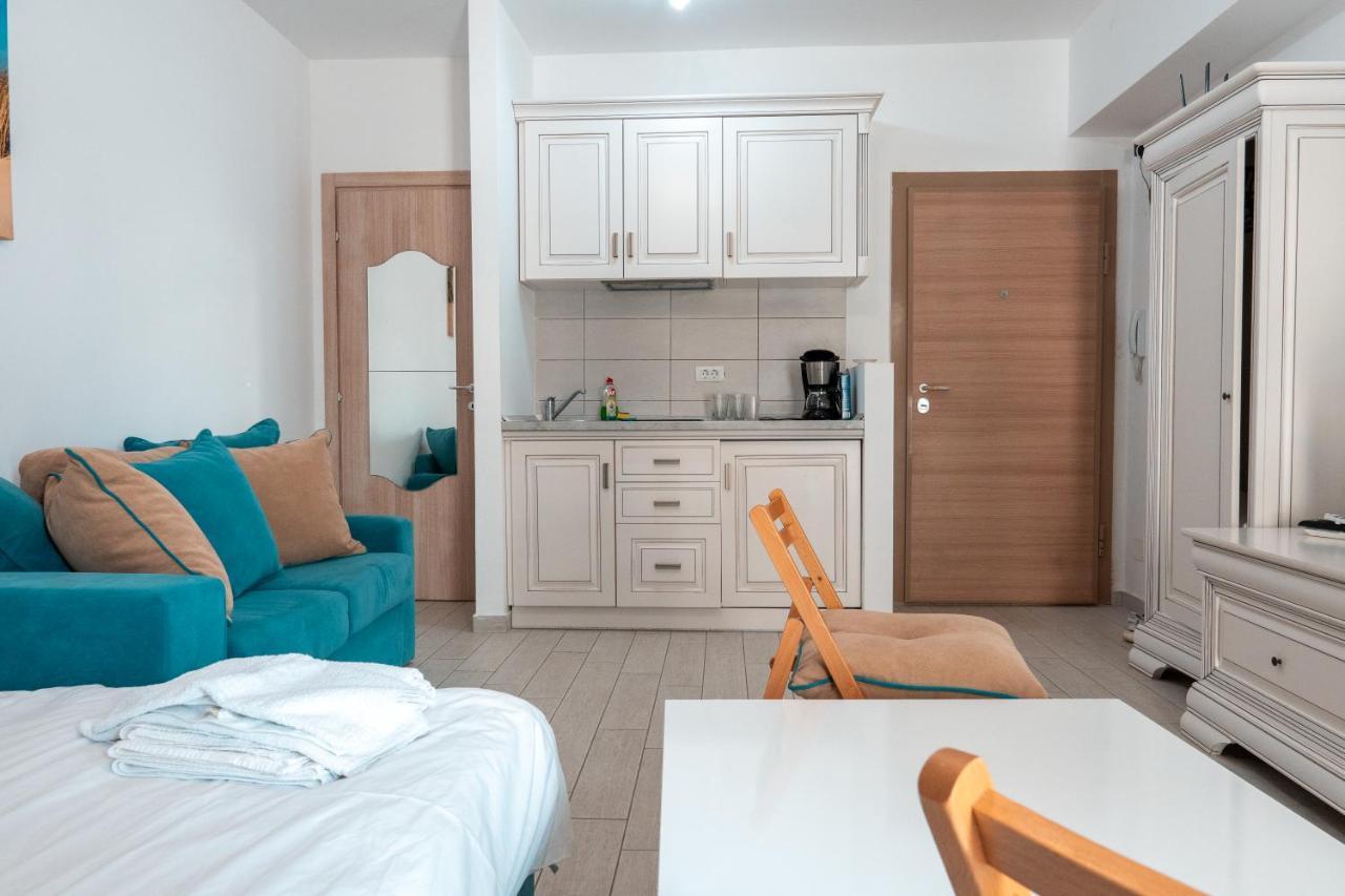 Bright Apartments Mamaia Nord Exterior photo