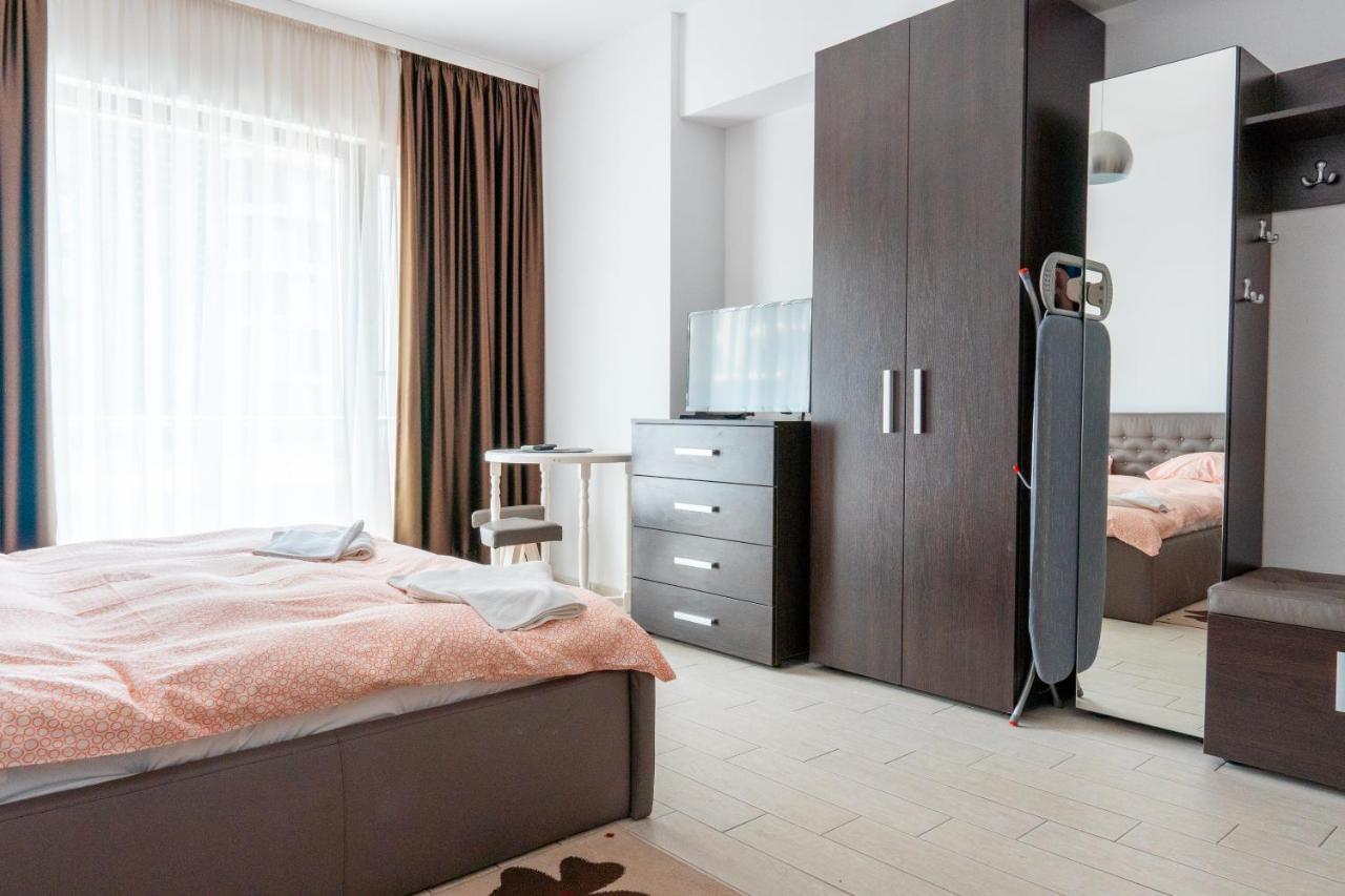 Bright Apartments Mamaia Nord Exterior photo