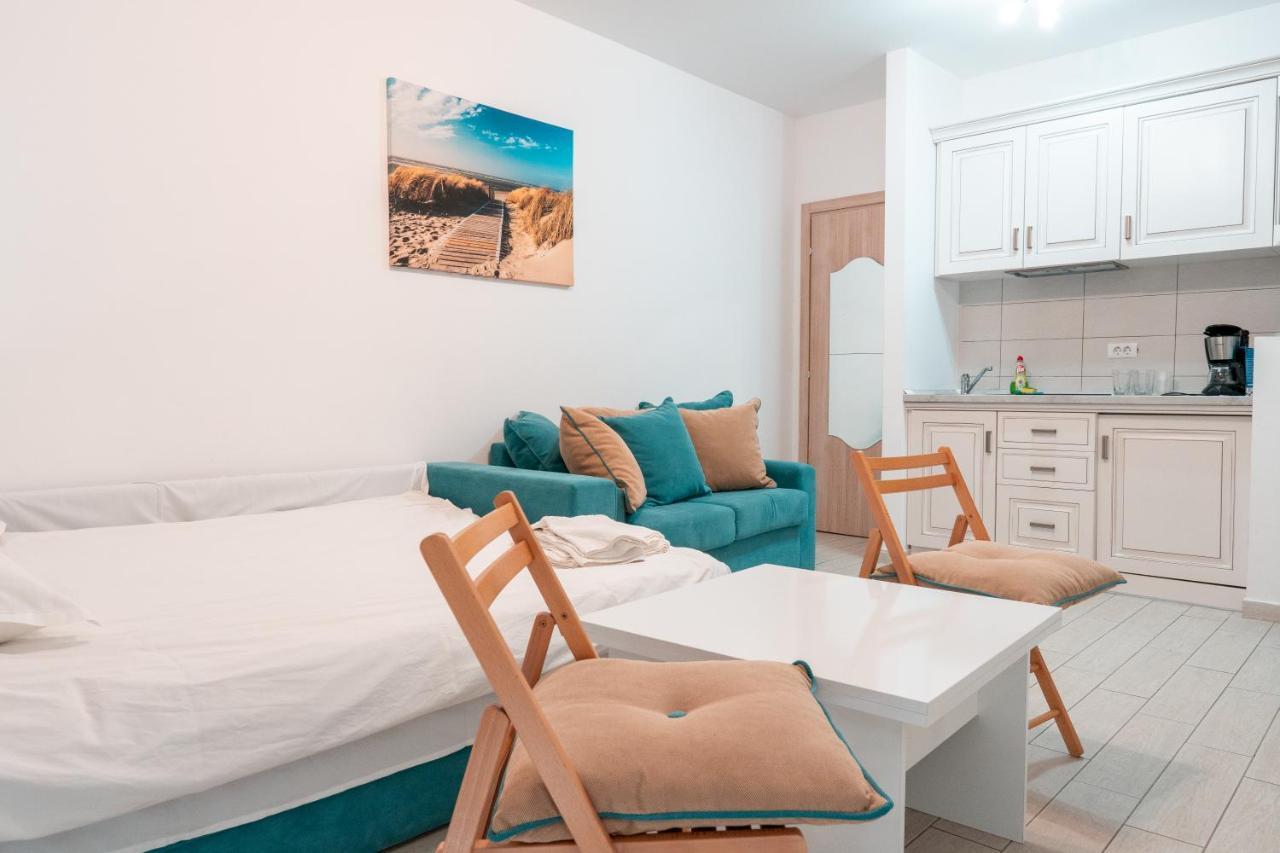 Bright Apartments Mamaia Nord Exterior photo