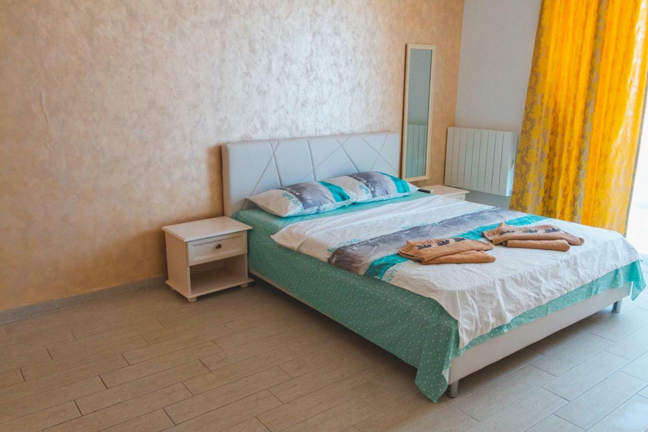 Bright Apartments Mamaia Nord Exterior photo